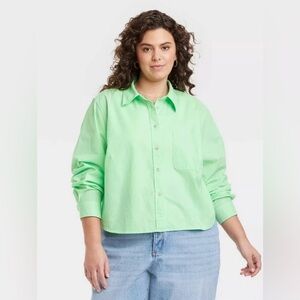NWT - UNIVERSAL THREAD Light Green Cropped Fit Shirt